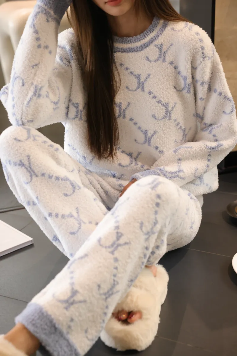 Pijama de lã macia para mulheres